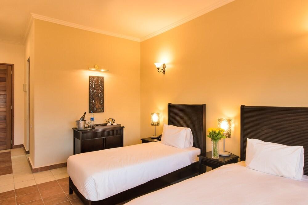 Colosseum Boutique Hotel & Spa Дар ес Саалам Екстериор снимка
