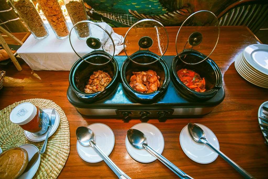 Colosseum Boutique Hotel & Spa Дар ес Саалам Ресторант снимка