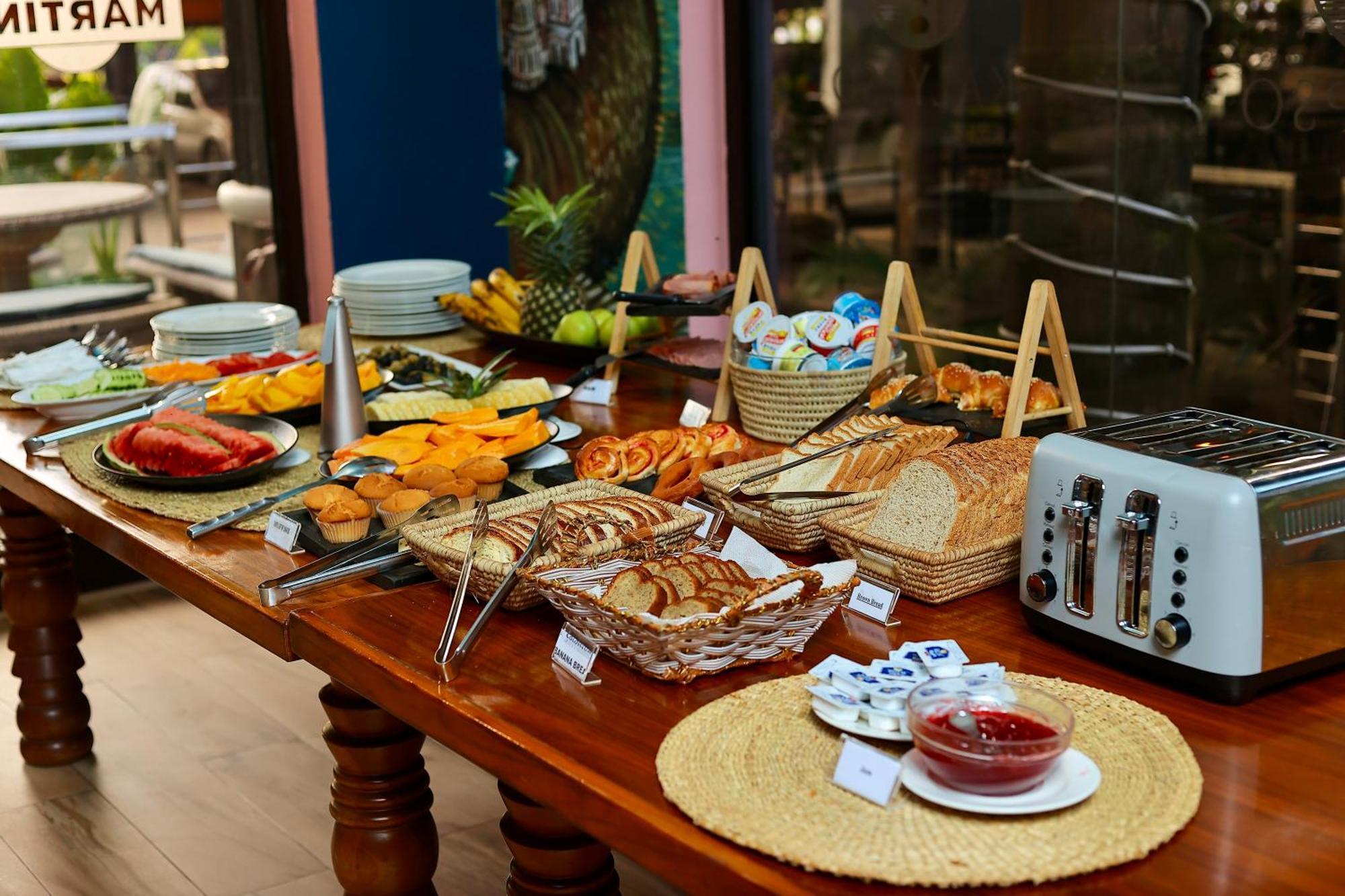 Colosseum Boutique Hotel & Spa Дар ес Саалам Екстериор снимка