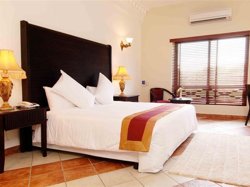 Colosseum Boutique Hotel & Spa Дар ес Саалам Екстериор снимка