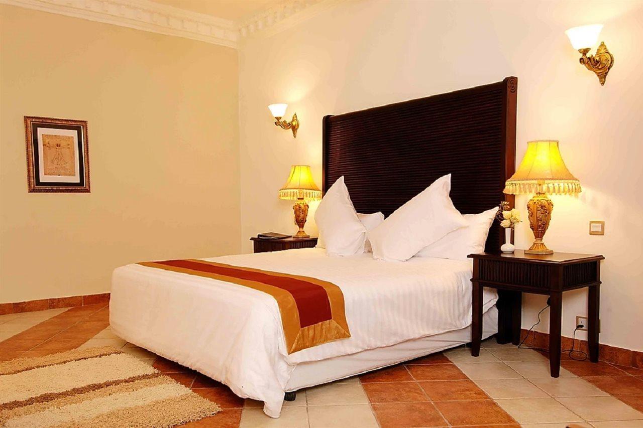 Colosseum Boutique Hotel & Spa Дар ес Саалам Екстериор снимка